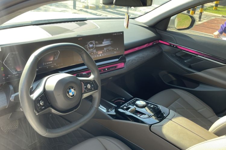 Used BMW 5 Series 2025 525Li Luxury Package