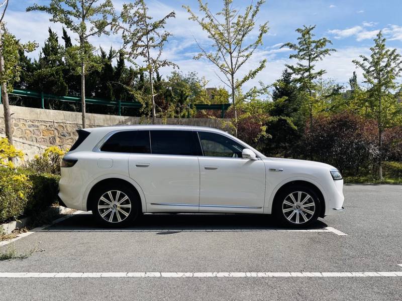 Used Hima AITO M8 2025 Extended-Range Max Version 37 kWh 5-Seater — 33