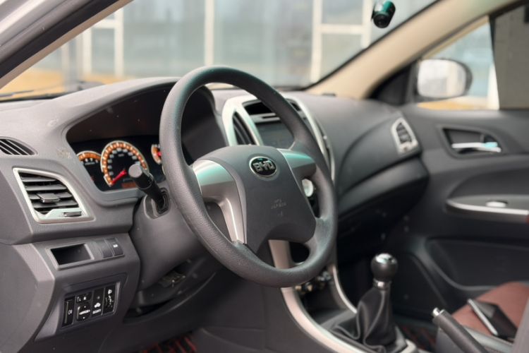 Used BYD F3 2015 Energy-Saving Edition 1.5L Manual Luxury Model