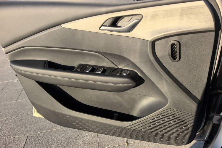 Used Wuling Xingguang 2024 Co-Creation Edition 510 Advanced Model
