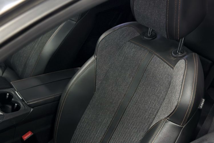 Used Peugeot 5008 2017 380THP 7-Seater Elite Edition
