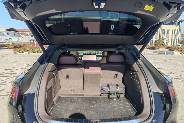 Used Denza Z9GT 2024 1100 Four-Wheel Drive Max Edition Trunk