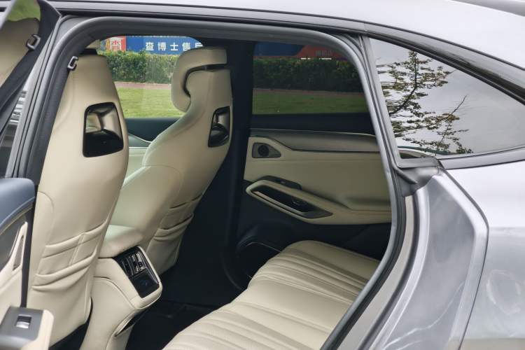 Used BYD Song L EV 2024 550 km Excellence Version