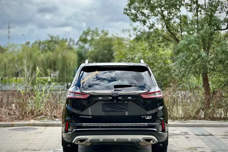 Used Ford Edge 2021 PLUS EcoBoost 245 Two-Wheel-Drive Titanium 7-Seater