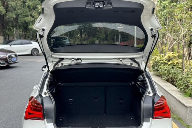 Used BMW 1 Series 2018 118i Sport Design Package Trunk