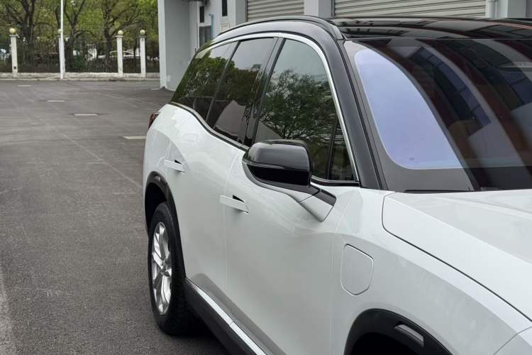 Used Nio ES8 2020 415 km Range 7-Seater Version