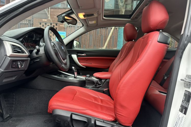 Used BMW 2 Series 2015 218i Interior 4