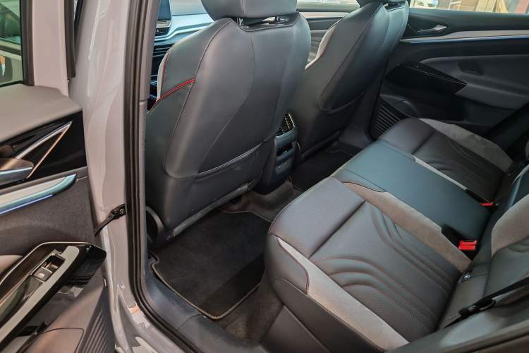 Used Volkswagen ID.4 CROZZ 2024 PRIME