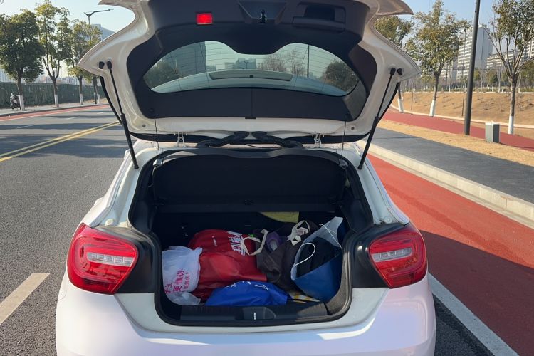 Used Mercedes-Benz A-Class (Import) 2015 A 200 Fashion Model
