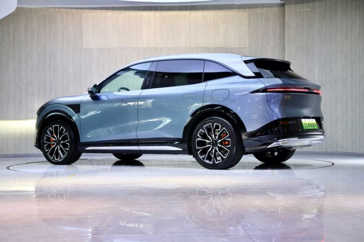 Used Zeekr 7X 2025 100 kWh Long-Range Rear-Wheel Drive with Intelligent Driving Features