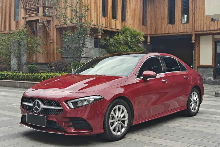 Used Mercedes-Benz A-Class 2021 A 200 L Sport Sedan Fashion Model