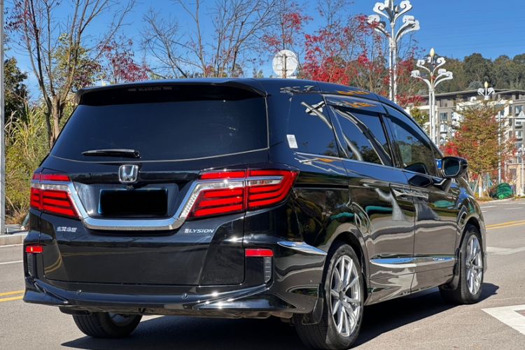 Used Honda Elysion 2016 2.4L Comfort Edition
