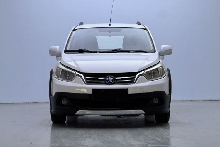 Used Venucia R50X 2015 1.6L Automatic Trend Edition