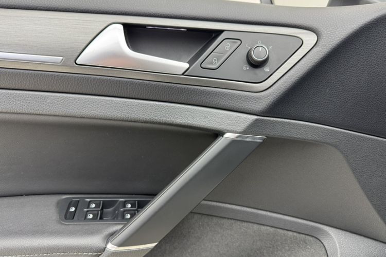 Used Volkswagen Golf 2016 230TSI Automatic Luxury Version