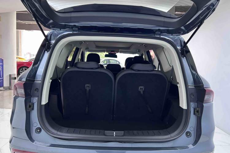 Used Geely Auto Haoyue 2020 1.8TD DCT Luxury 7-Seater Trunk