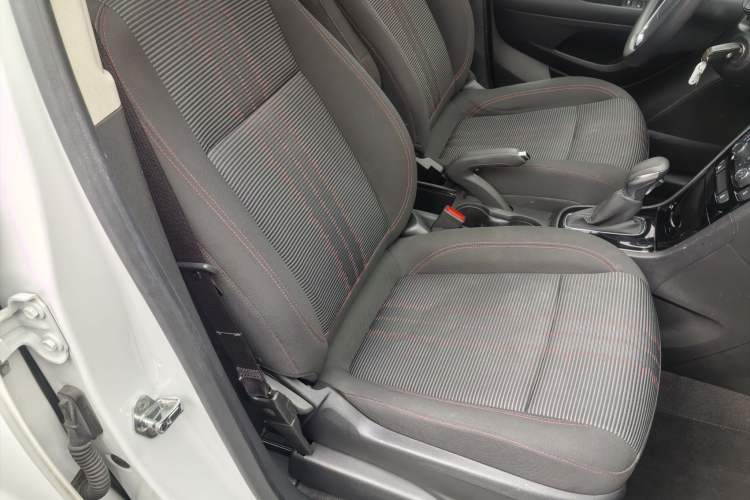 Used Buick Encore 2016 18T Automatic Two-Wheel Drive Urban Leading Edition
