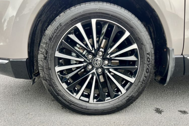 Used Toyota Venza 2022 Dual-Engine 2.5L CVT Two-Wheel Drive Prestige Edition Exterior 6