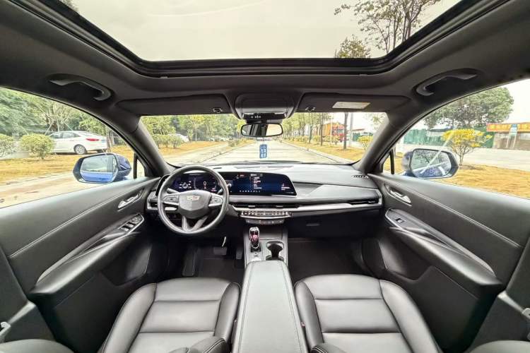 Used Cadillac XT4 2024 28T Two-Wheel-Drive Luxury Version