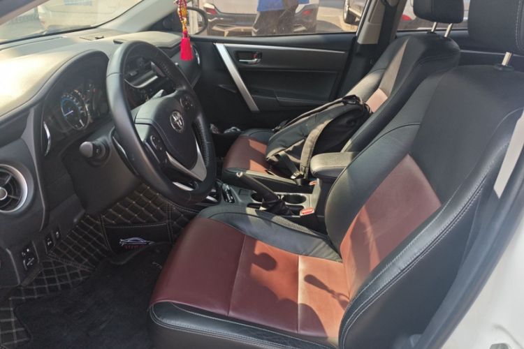 Used Toyota Corolla 2018 Dual-Engine 1.8L E-CVT Smart Edition
