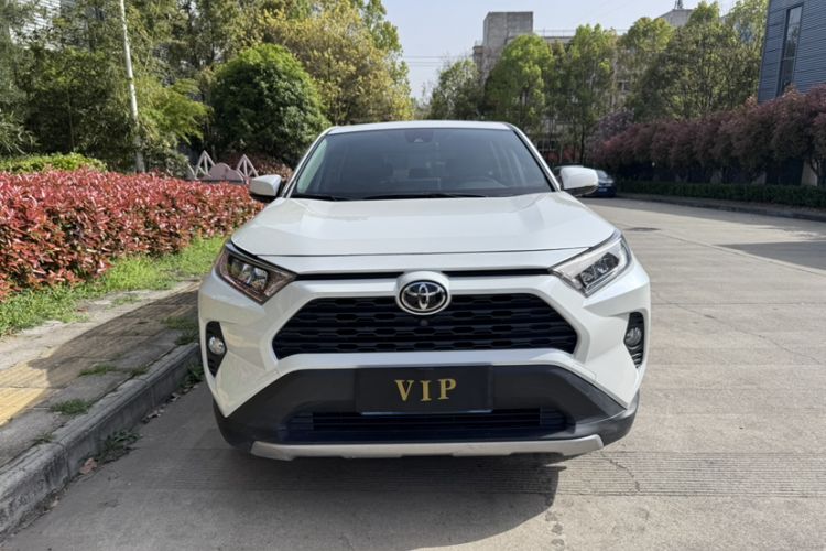 Used Toyota RAV4 2022 2.0L CVT Two-Wheel Drive Fashion Edition Exterior 1