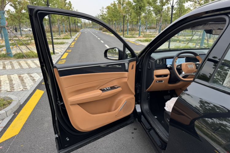 Used Geely Galaxy L7 2025 EM-i 115km Exploration Edition Interior 11