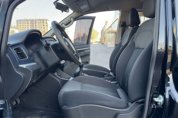 Used FORTHING Lingzhi 2023 M5L 1.6L Comfort 9-Seater
