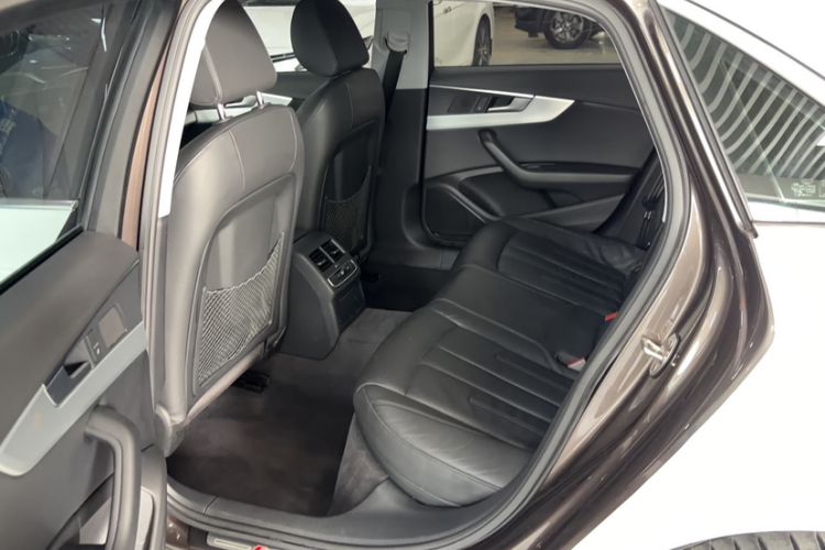 Used Audi A4L 2019 40 TFSI Fashion Edition China VI Emission Standard