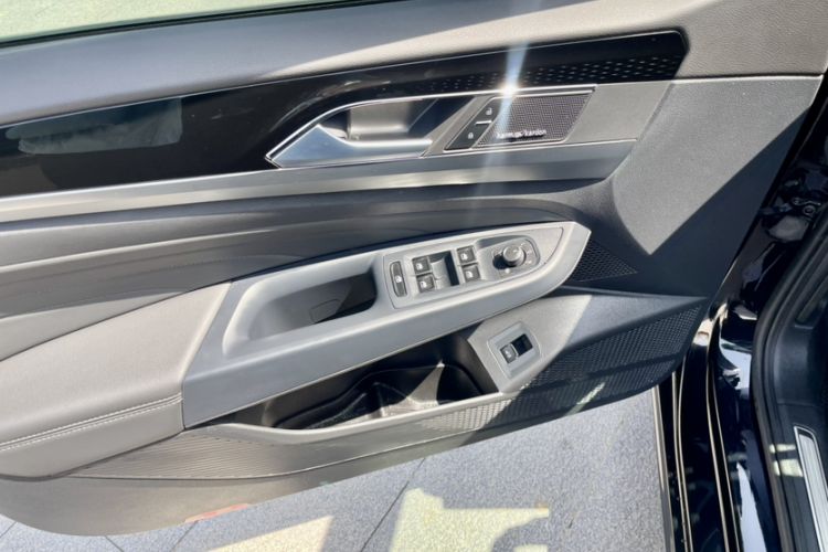 Used Volkswagen Passat 2024 380TSI Starry Luxury Edition