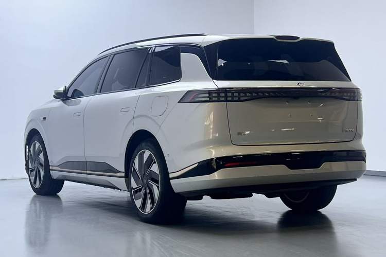 Used Dongfeng eπ eπ008 2024 210Max Range-Extended Version 6 Seats