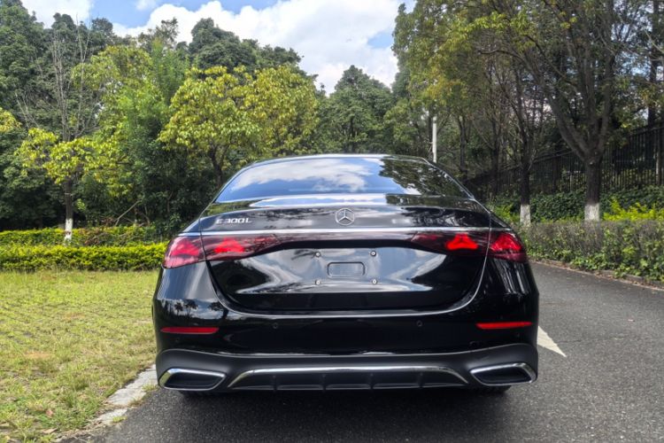 Used Mercedes-Benz E-Class 2024 Facelift E 300 L Fashion Sport Edition
