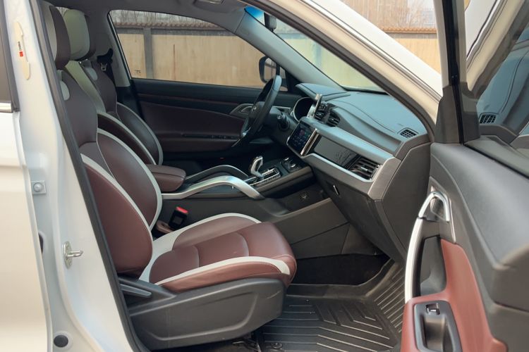 Used Geely Auto Emgrand X7 Sport 2022 1.8TD DCT Zhiya Trim