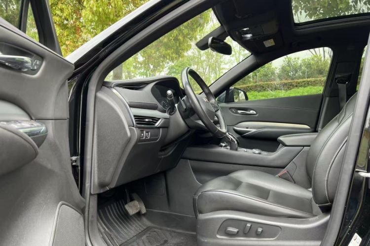 Used Cadillac XT4 2020 28T Two-Wheel-Drive Leading Version Left Front Seat