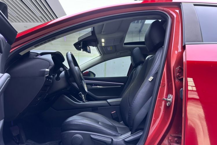 Used Mazda 3 Axela 2021 2.0L Automatic ZhiXuan Edition Interior 2