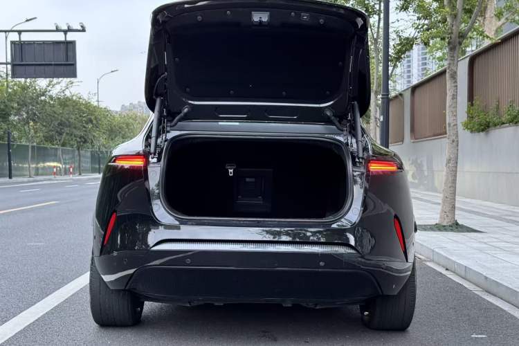 Used Avatr 11 2023 Harmony 90-degree Rear-wheel Drive Edition Exterior 7