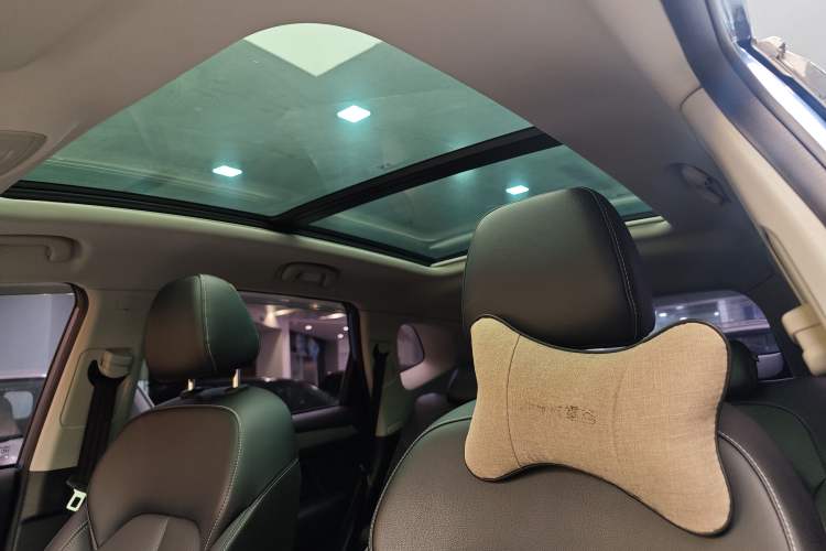 Used Roewe RX5 2019 20T Two-Wheel Drive Automatic 4G Connected Platinum Edition