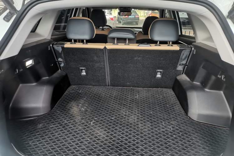 Used Geely Auto FX11 2023 1.5TD DCT Prestige Edition Trunk