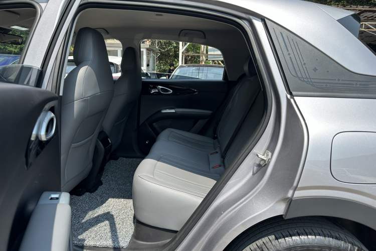 Used Geely Galaxy Geome 2026 Model 310km Youth Edition Interior 7