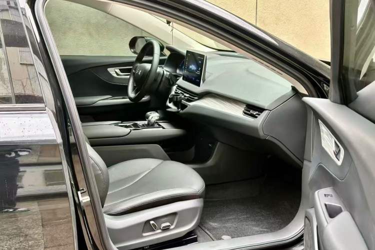 Used Hongqi E-QM5 2024 560km PLUS