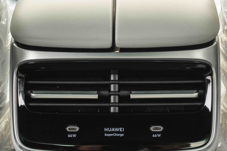 Used Hima Luxeed S7 2024 Pro Model Interior 3