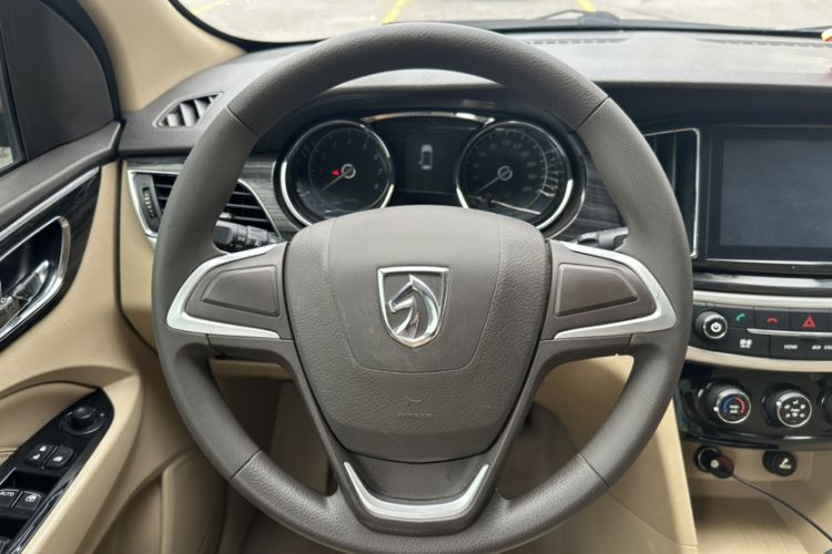 Used Baojun 730 2016 1.5L Manual Comfort Version 7 Seats China V Emission Standard