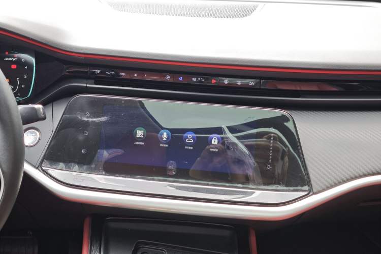 Used Dongfeng Aeolus Yixuan MAX 2021 1.5T Ultra-Stylish Trendsetter Edition Audio And AC Panel