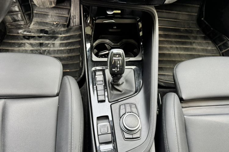 Used BMW X1 2020 xDrive25Li Luxury Edition Interior 4