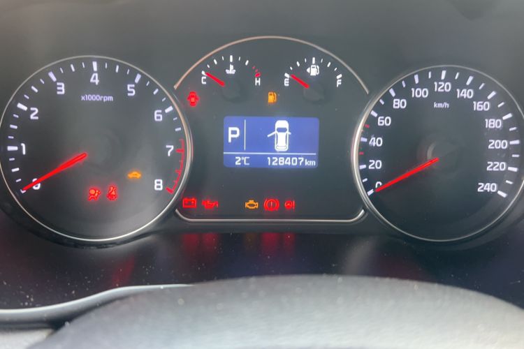 Used Kia Carens 2013 2.0L 7-Seater Automatic Standard Version China V Standard