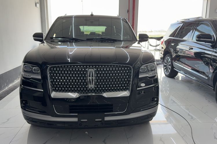 Used Lincoln Navigator 