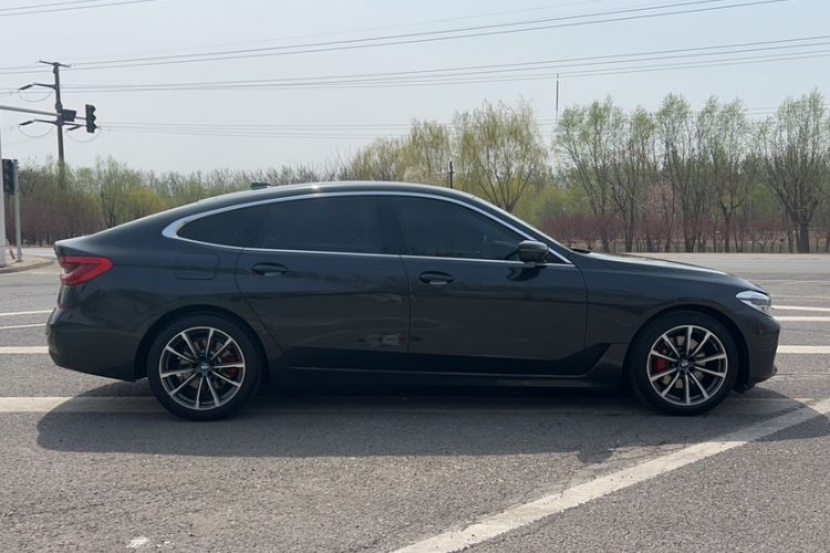 Used BMW 6 Series GT 2020 630i Luxury Design Package Exterior 4