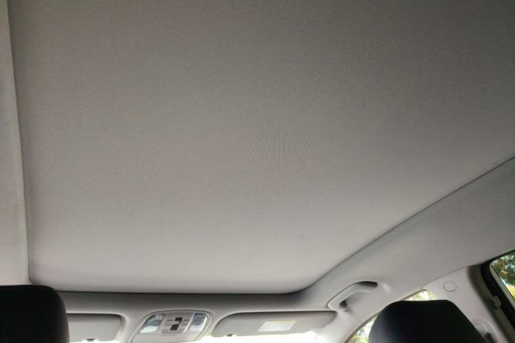 Used Kia KX5 2016 1.6T Automatic Two-Wheel Drive Premium Headliner