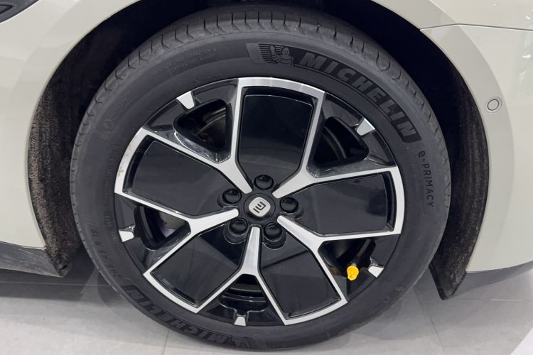 Used Xiaomi Auto SU7 2024 Rear-Drive Standard Founder Edition Exterior 4