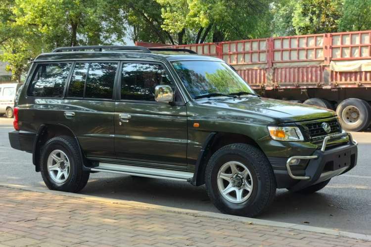 Used Leopaard Q6 2015 2.4L Manual Two-Wheel-Drive Elite Model