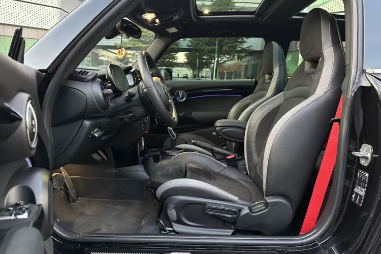 Used MINI JCW 2021 2.0T JOHN COOPER WORKS
