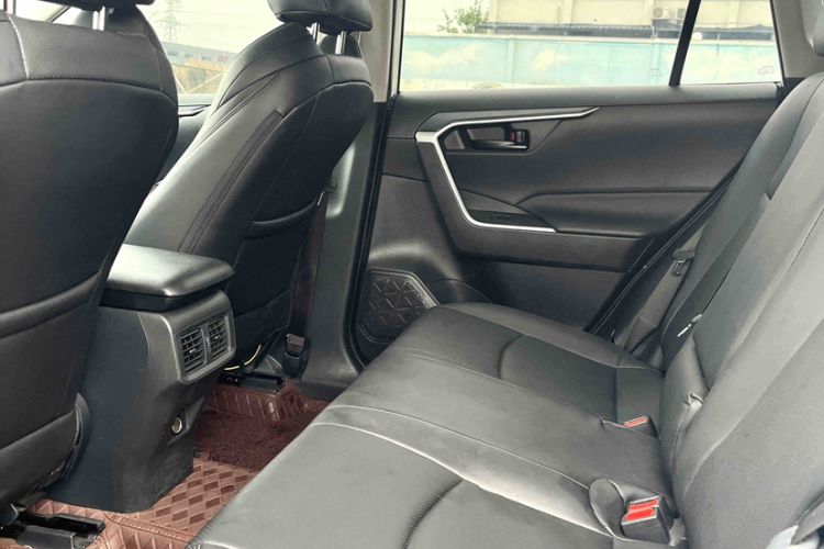 Used Toyota Wildlander 2024 2.0L CVT Two-Wheel Drive Leading Edition Interior 1